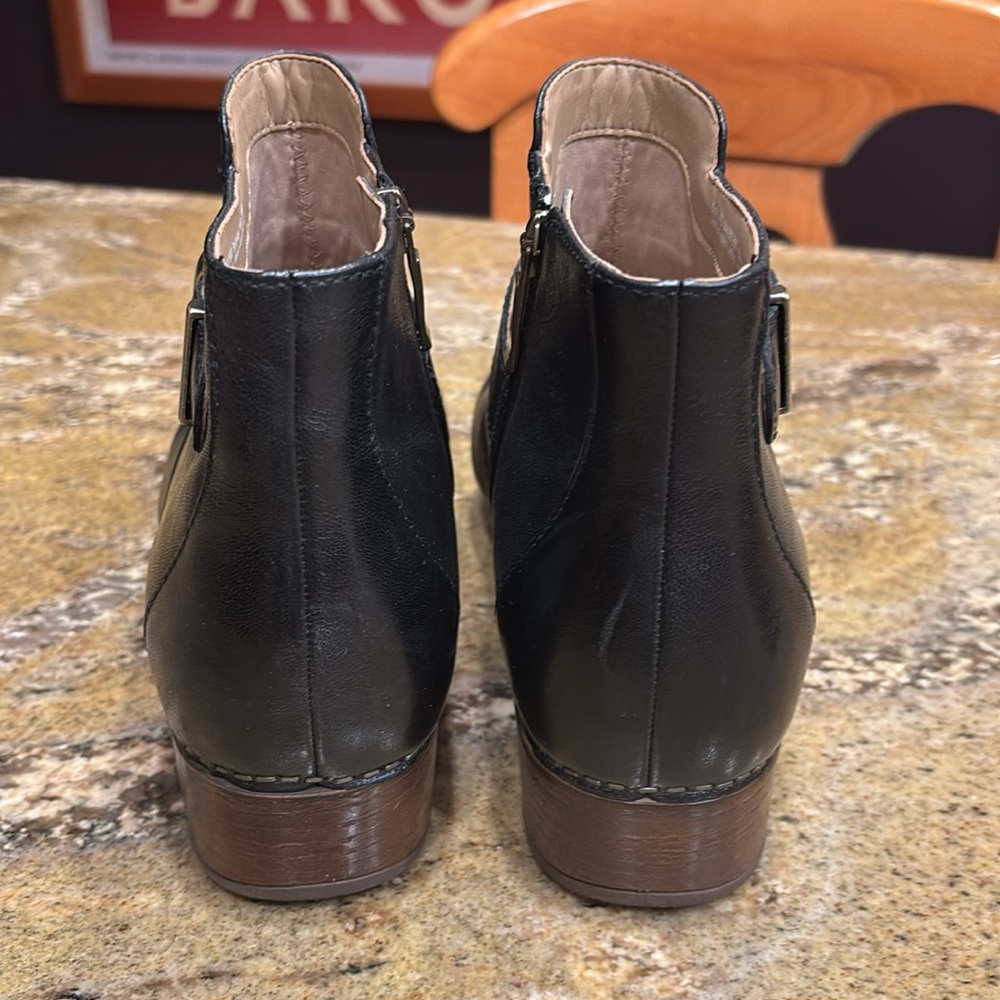 Dansko Brennan heeled side buckled. NWT size 40 - Picture 4 of 8